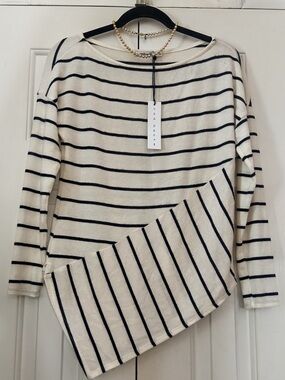 NWT Red Haute 🔥Assymetric striped shirt